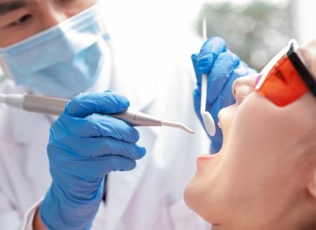 经验丰富的牙医